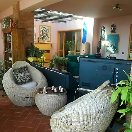 Grande Bed & Breakfast 4*